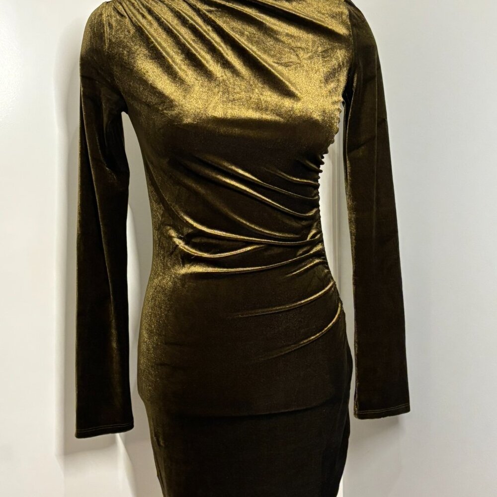 H&M Velvet Dress - Picture 2 of 7